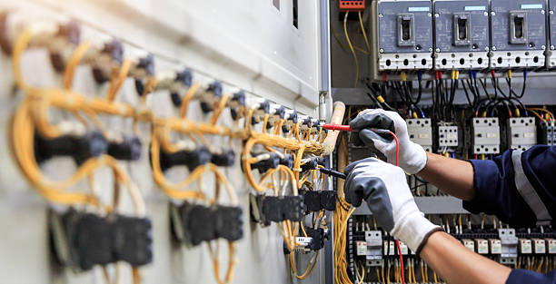 Professional Electrician technician working in Elkins Park, PA
